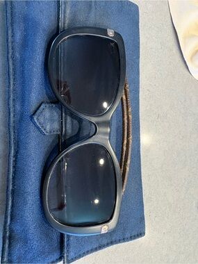 Louis Vuitton Black Sunglasses with Brown Temple Accents